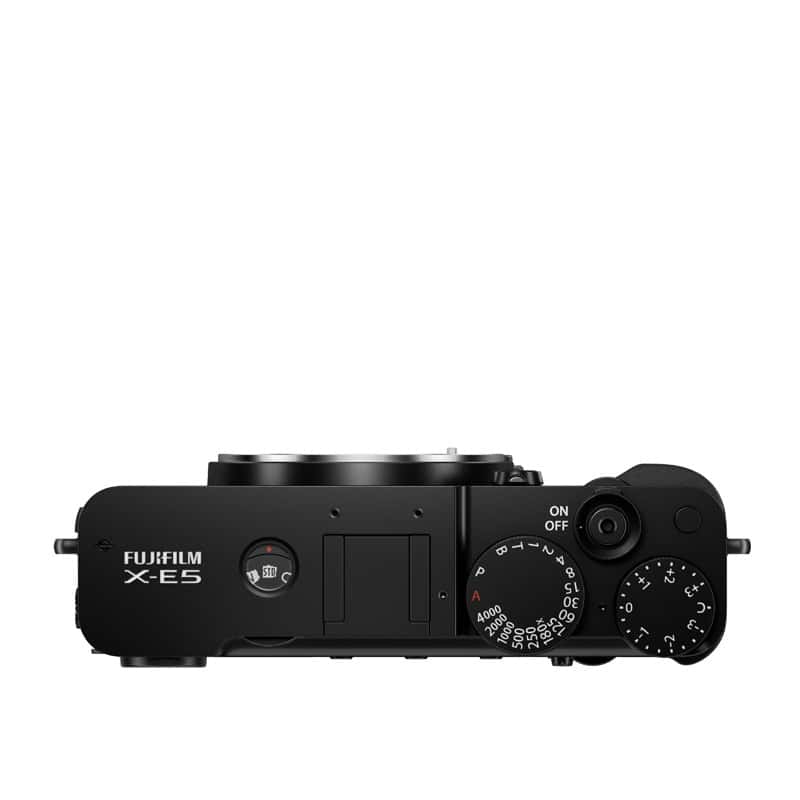 Schwarzes Fujifilm X-E5 Gehäuse, Oberansicht, kompakt und modern.